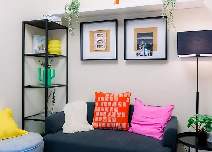 Cozy 1br In Mckinley West Manila