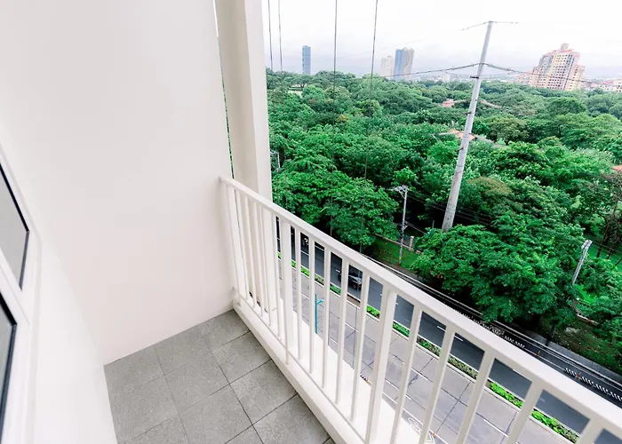 Cozy 1br In Mckinley West 4*