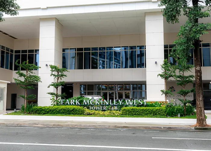 Cozy 1br In Mckinley West 4*